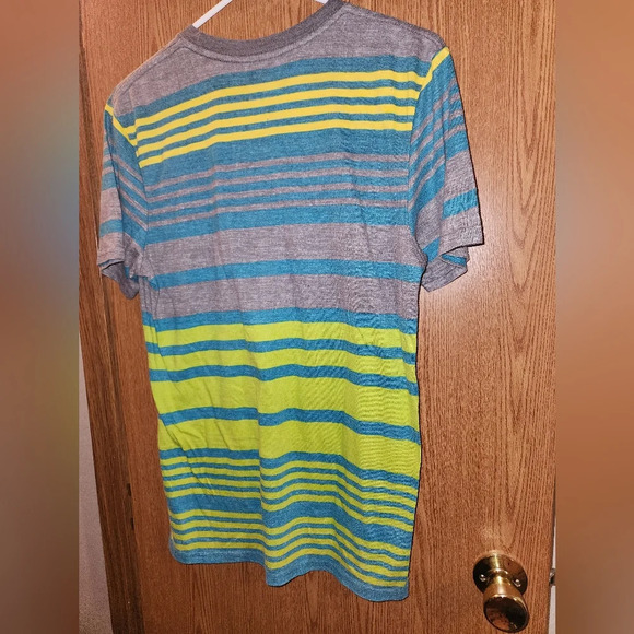 Hurley Size Medium Men's Striped T-Shirt - Picture 7 of 7